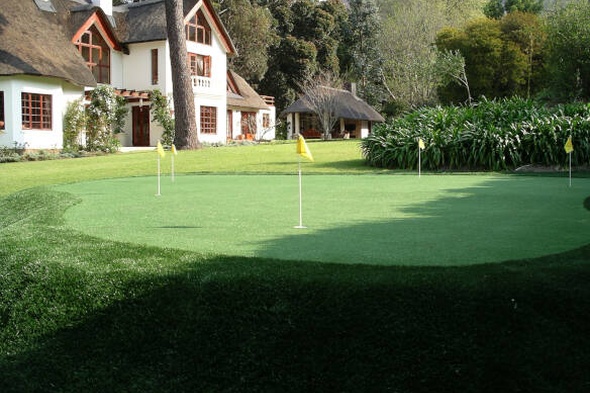 Oakley backyard putting green